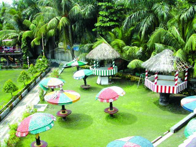 Palm Village Resort Calcutta Buitenkant foto