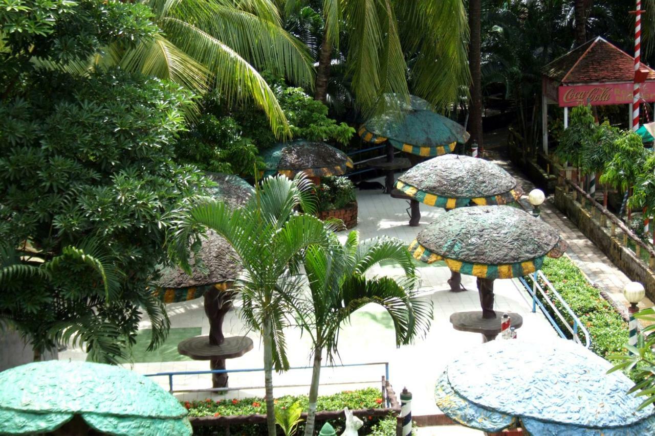 Palm Village Resort Calcutta Buitenkant foto